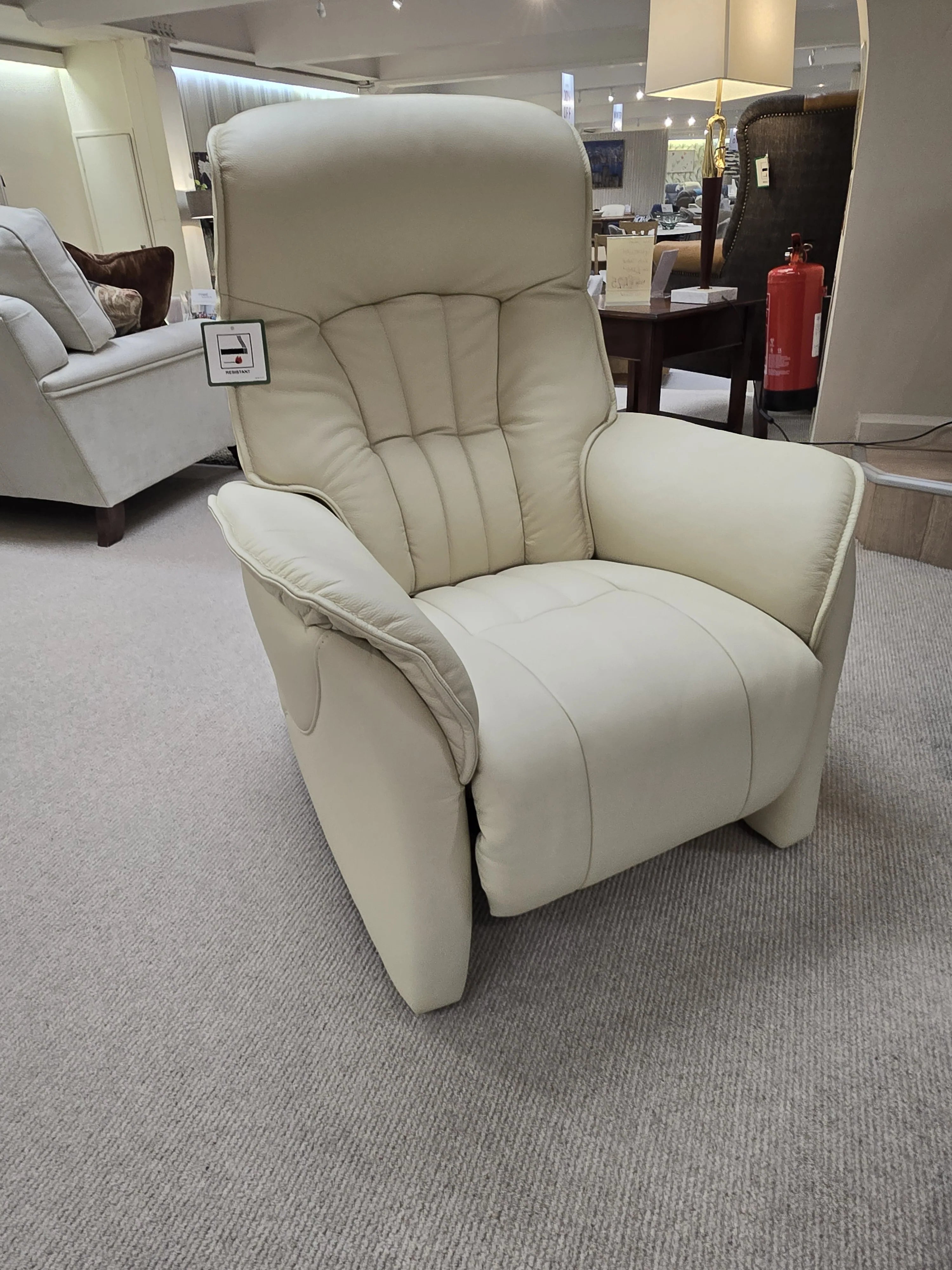 Himolla Rhine Manual Recliner Chair – Range 33 Leather – Hunters Furniture