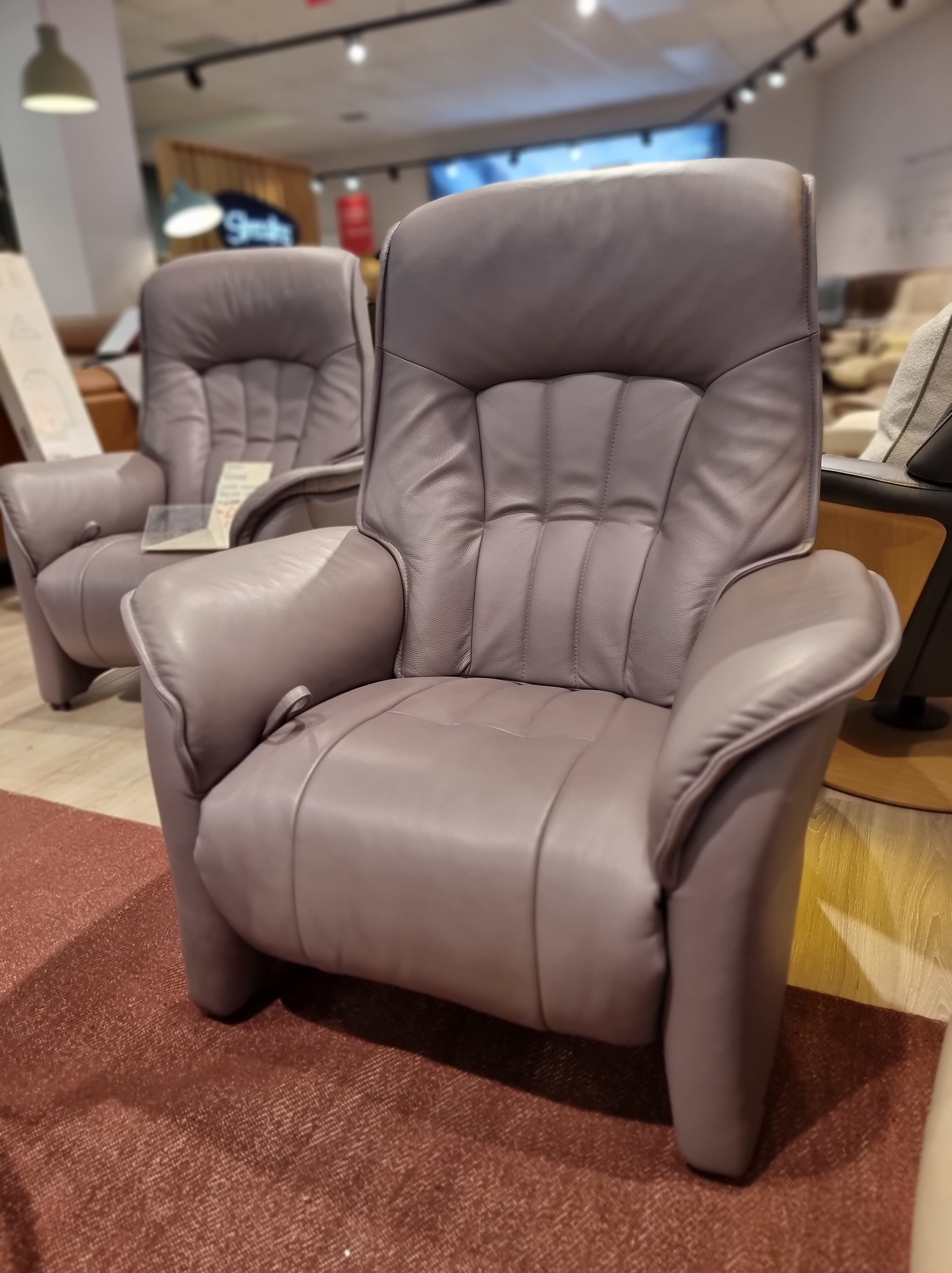 Himolla Rhine Large Manual Recliner Chair Hunters Derby Hunters