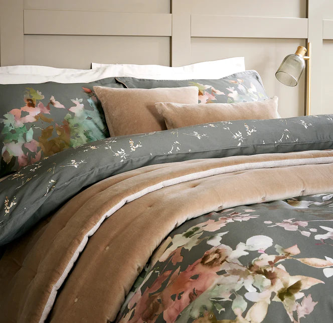 Christy Botanical Duvet Set