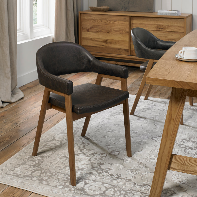 Kendal Pair of upholstered armchairs