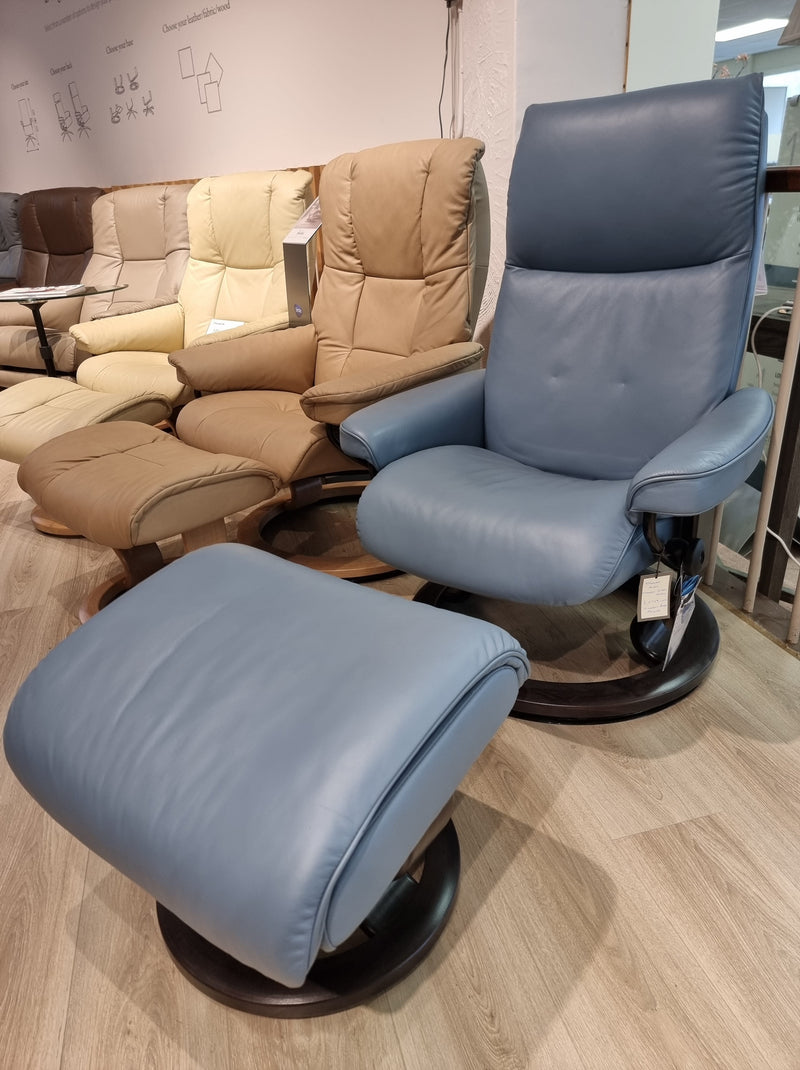 Stressless Aura Small Chair and Stool